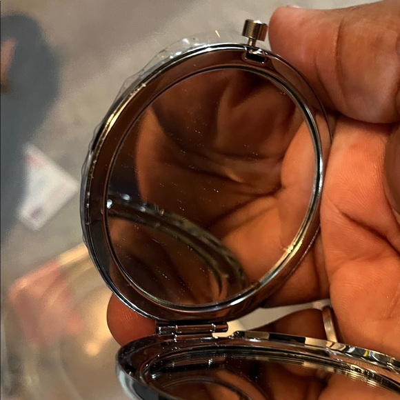 Ray-Ban Blue Case with Zebra Pouch and Heart Mirror - Picture 2 of 5